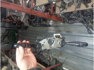 2009 Daihatsu terios çıkma orjinal far sinyal kolu 