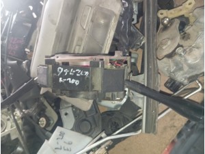 1998 Mitsubishi L200 çıkma orjinal far sinyal kolu 