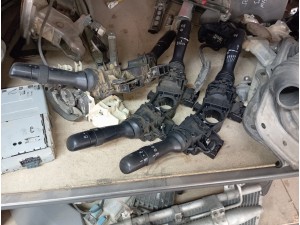 2011 Toyota Hilux çıkma orjinal far sinyal kolu 